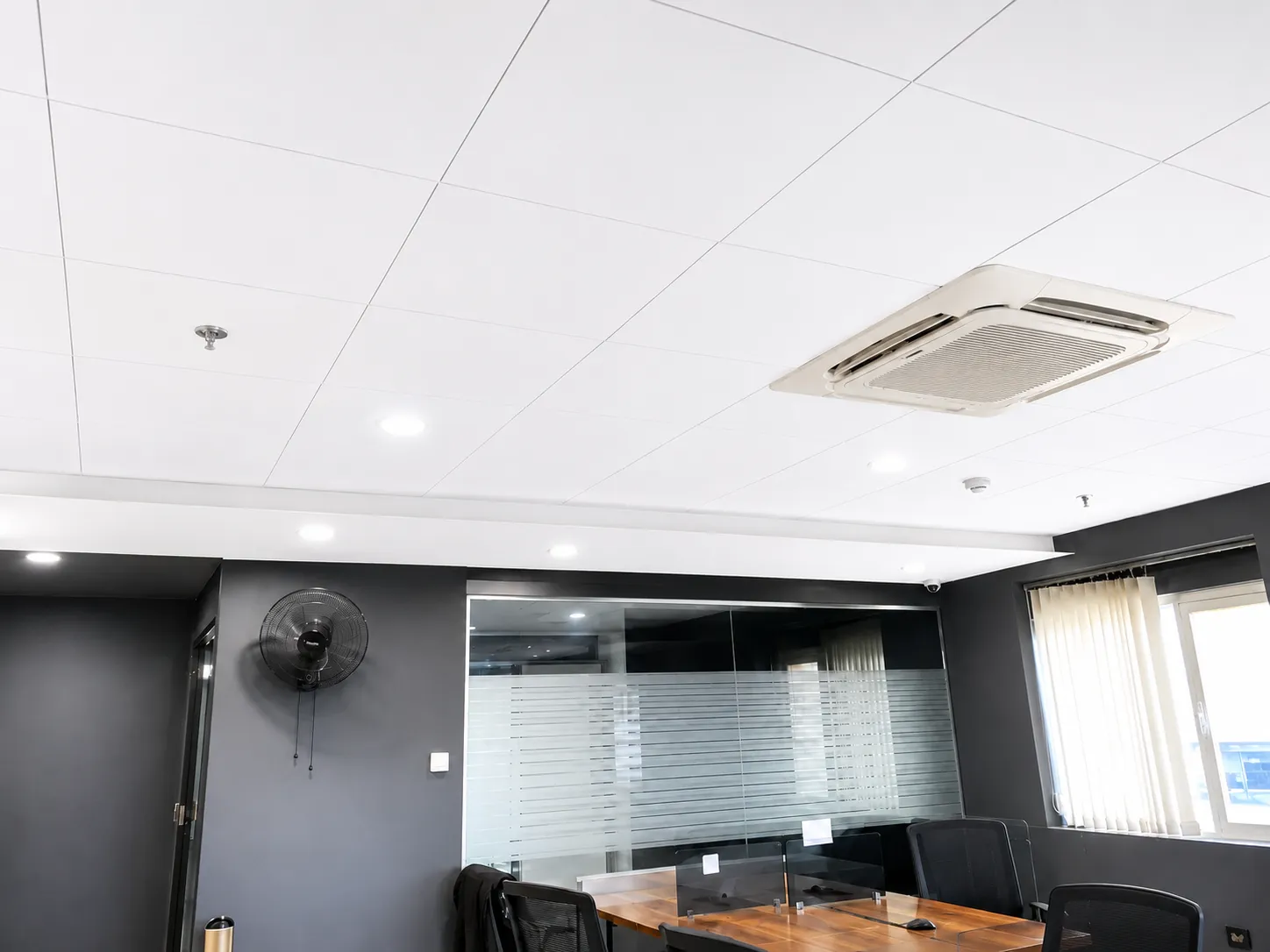 False ceiling with LED lighting design